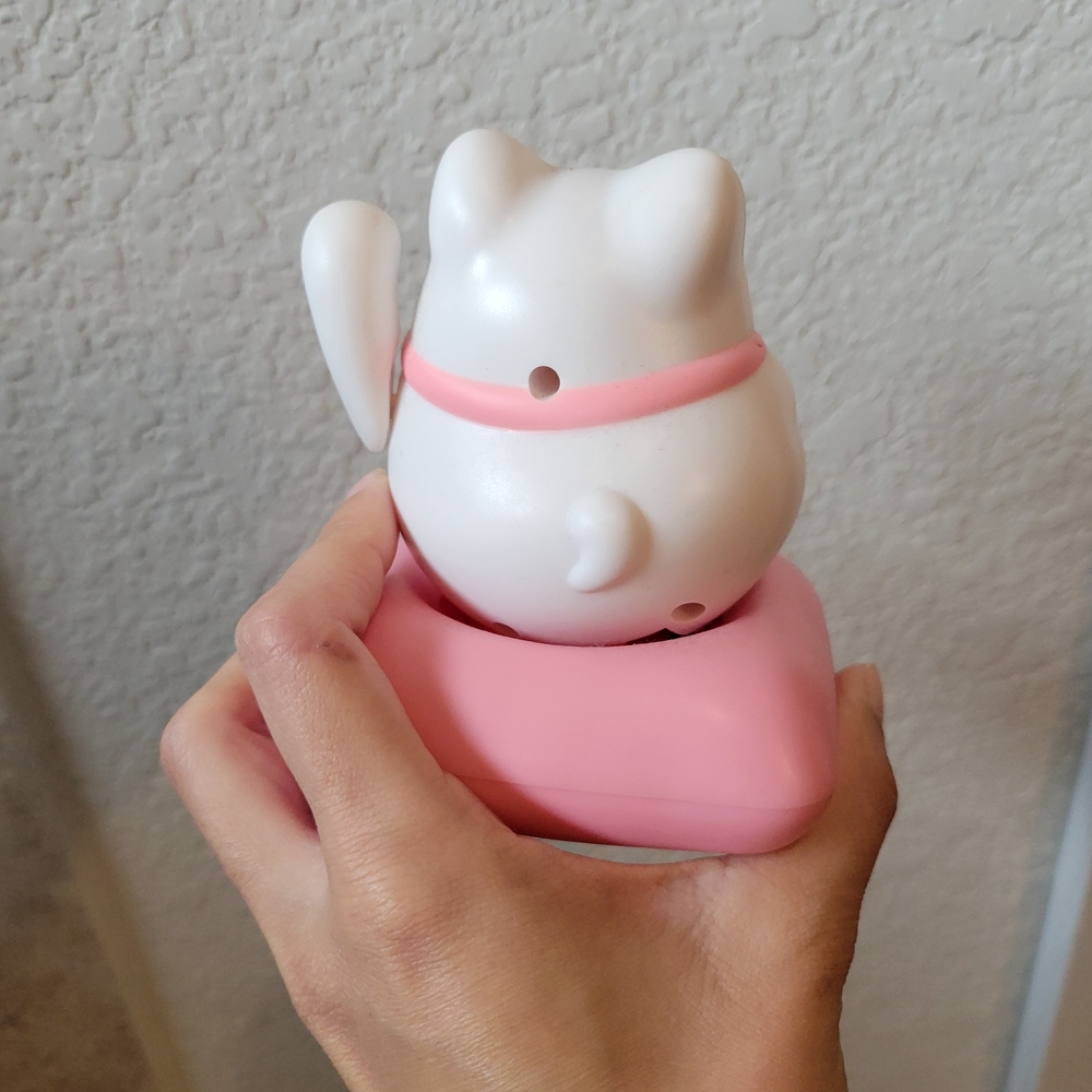 Lucky Cat Solar-Powered Sculpture - Pink and White - Picture 3 of 3